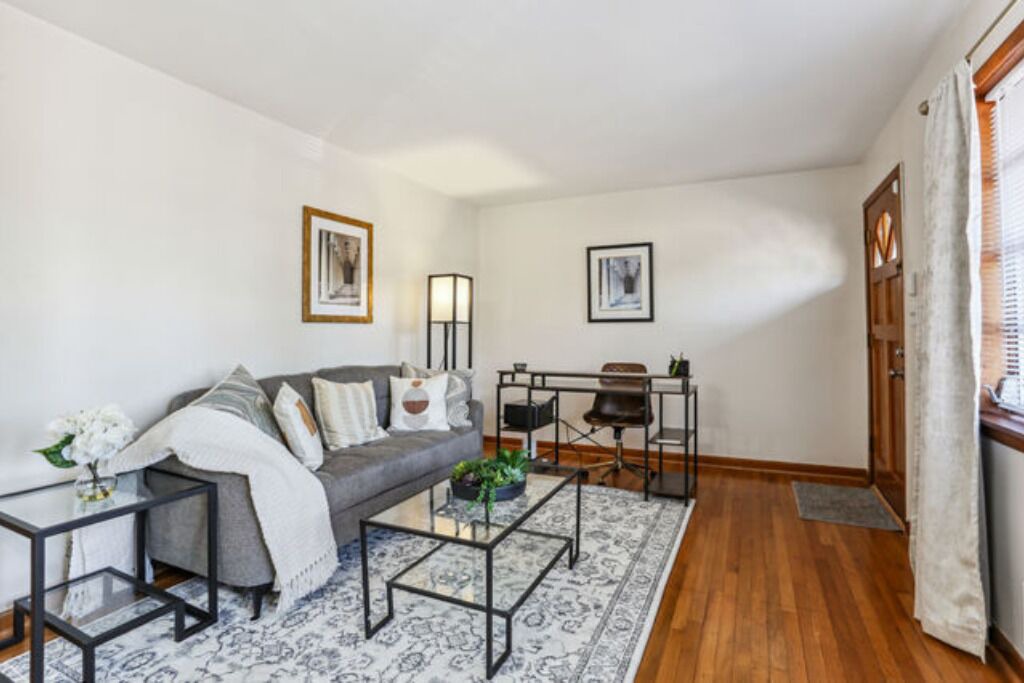 Photo of Livingroom in Mableton