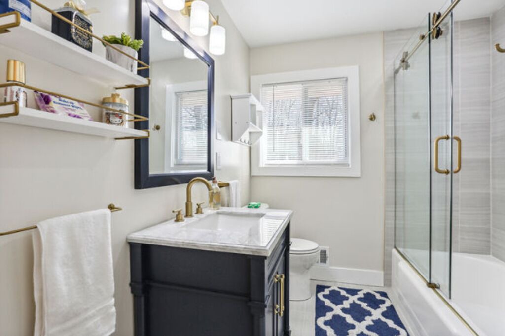 Photo of Bathroom in Mableton