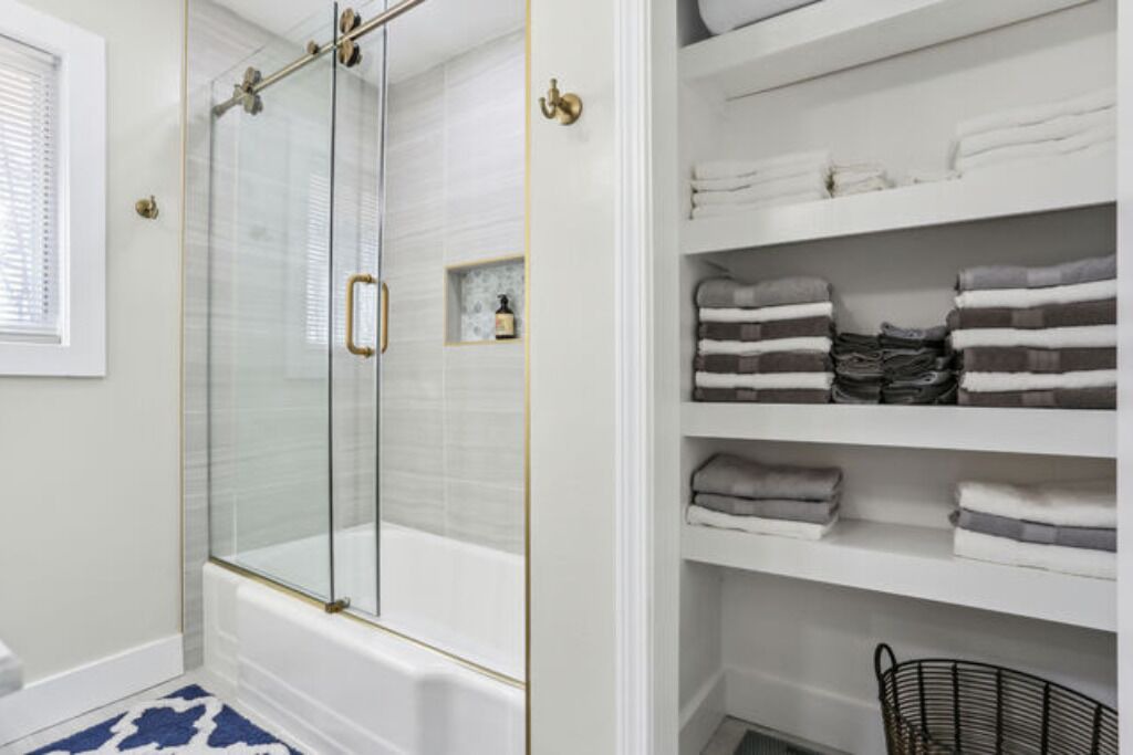 Photo of Bathroom in Mableton