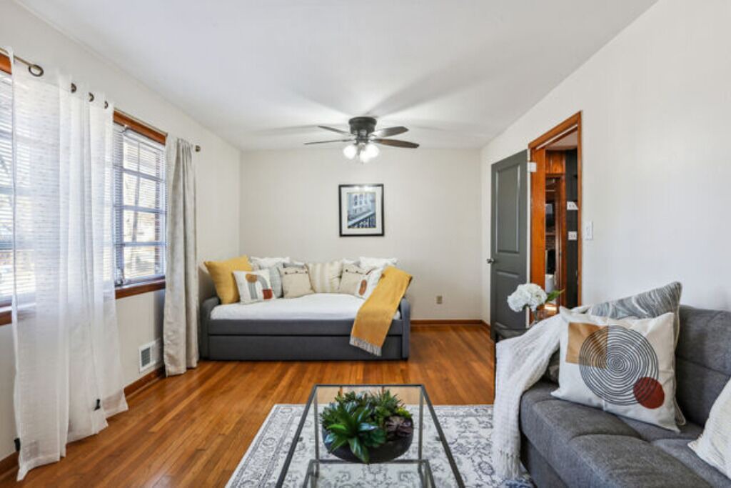 Photo of Livingroom in Mableton