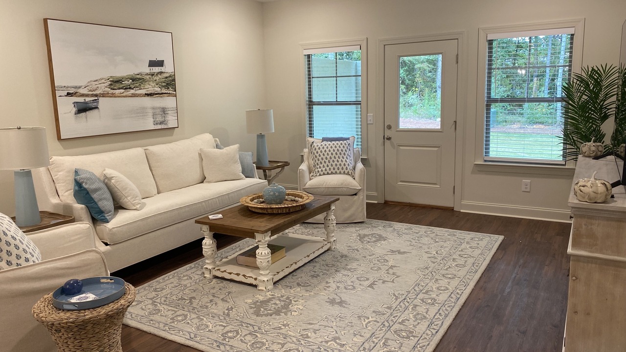 Photo of Livingroom in Auburn