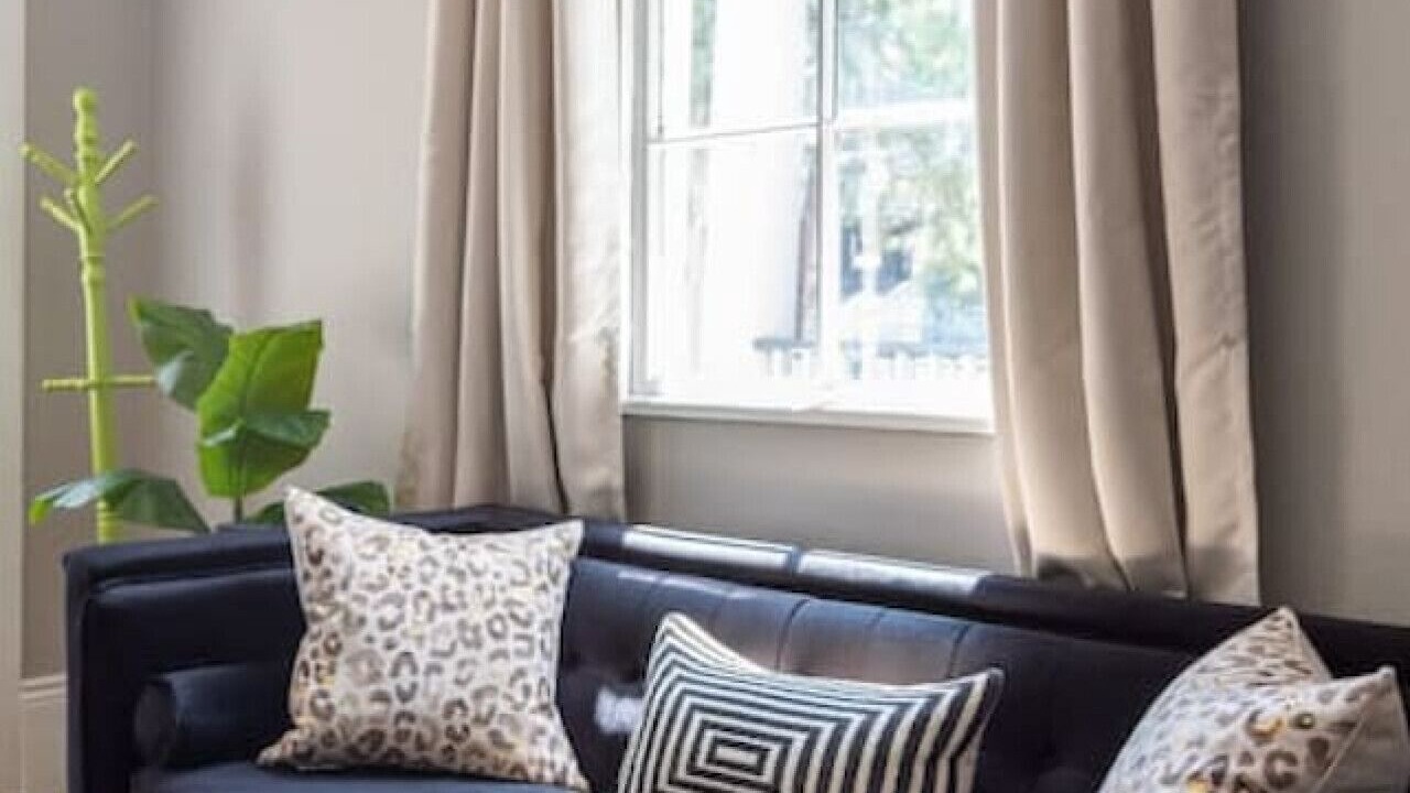 Photo of Livingroom in Mid-City