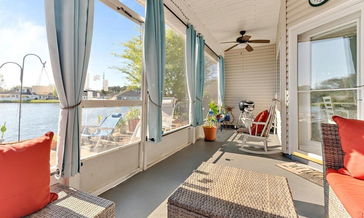 Photo of Patio Balcony in Dock Junction