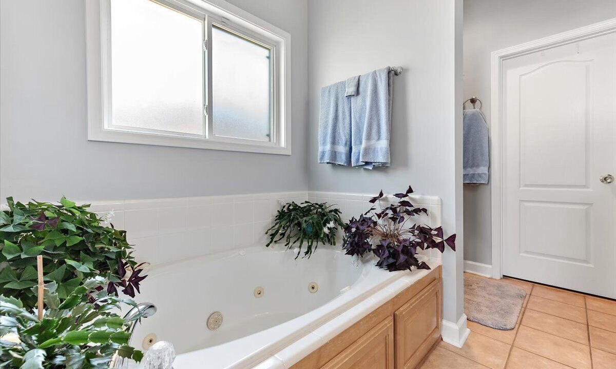 Photo of Bathroom in Dock Junction