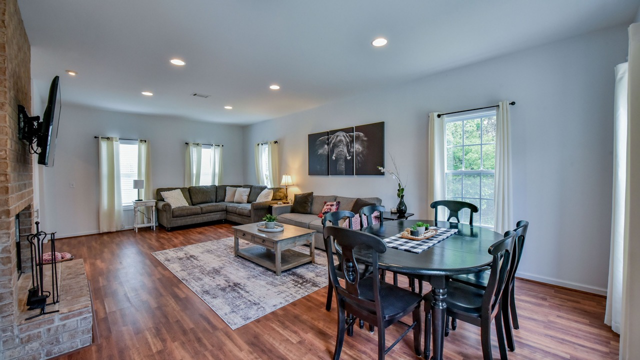 Photo of Livingroom in Tuscaloosa