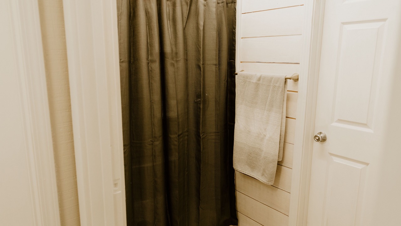 Photo of Bathroom in Elliott