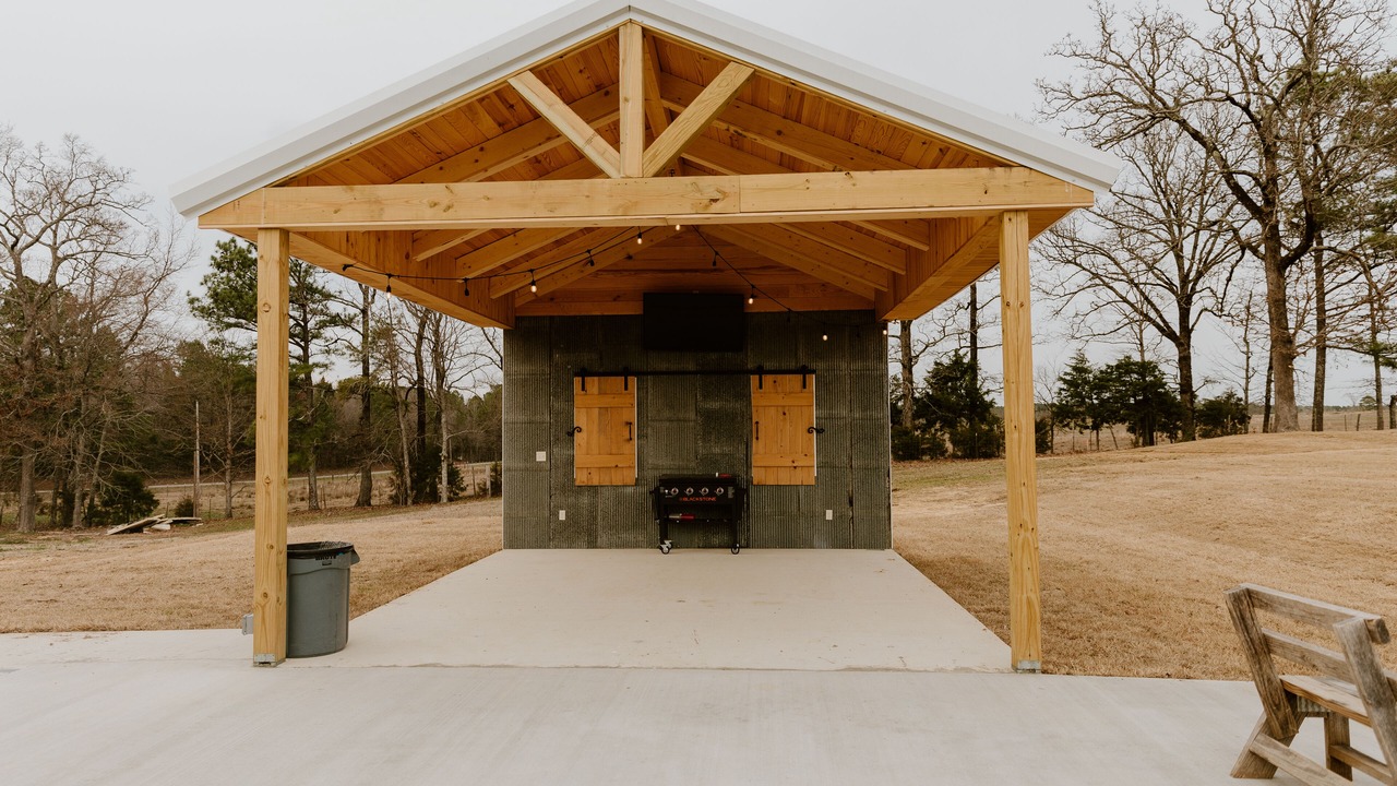 Photo of Outdoor in Elliott