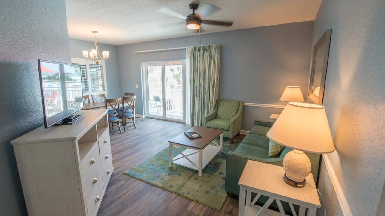 Photo of Livingroom in New Smyrna Beach