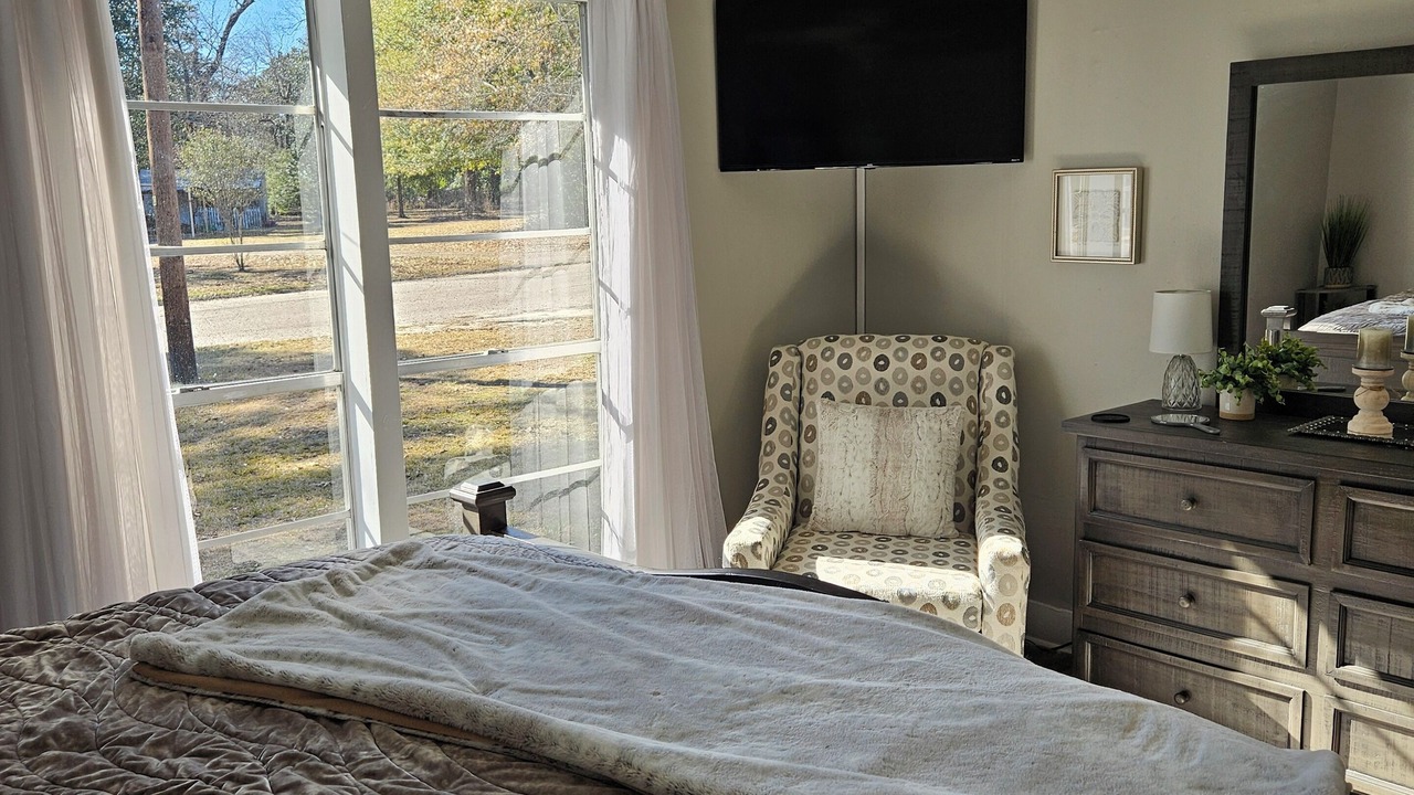 Photo of Bedroom in Brewton