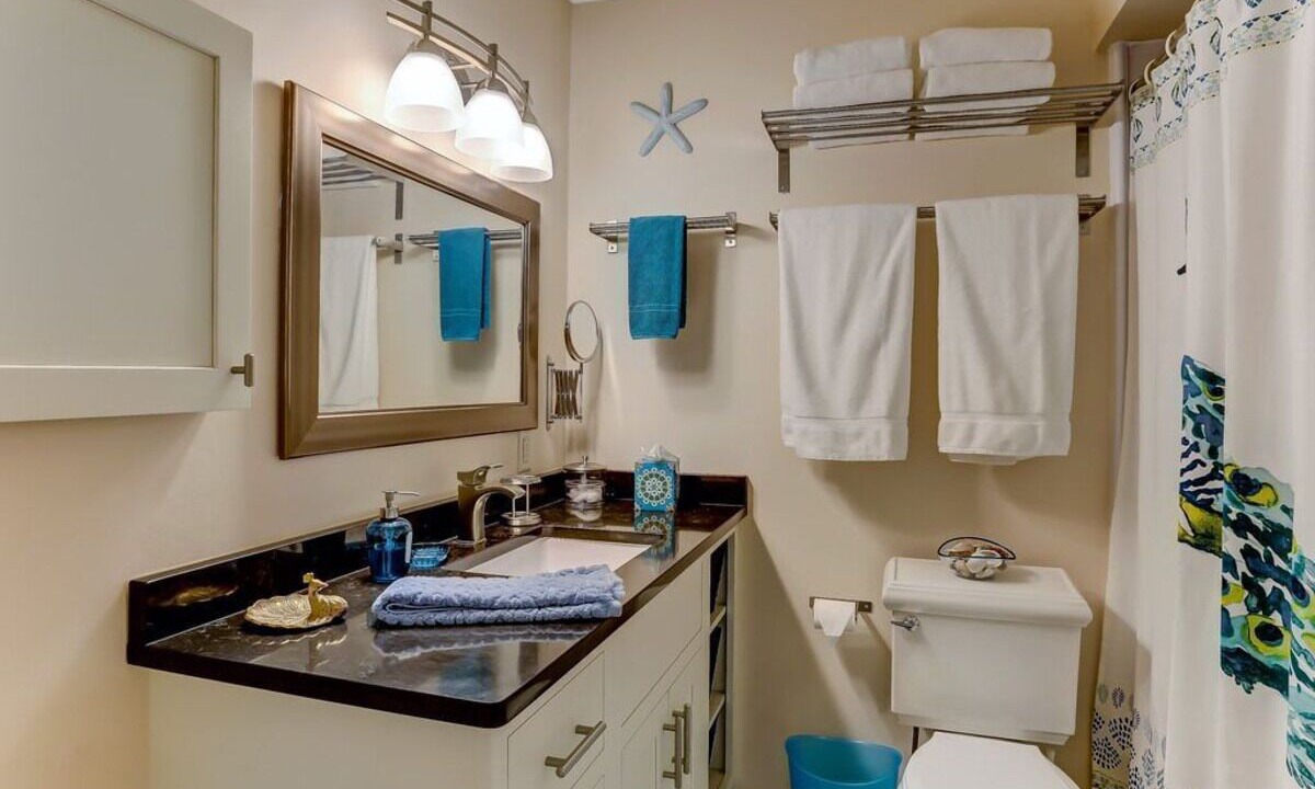 Photo of Bathroom in Fernandina Beach