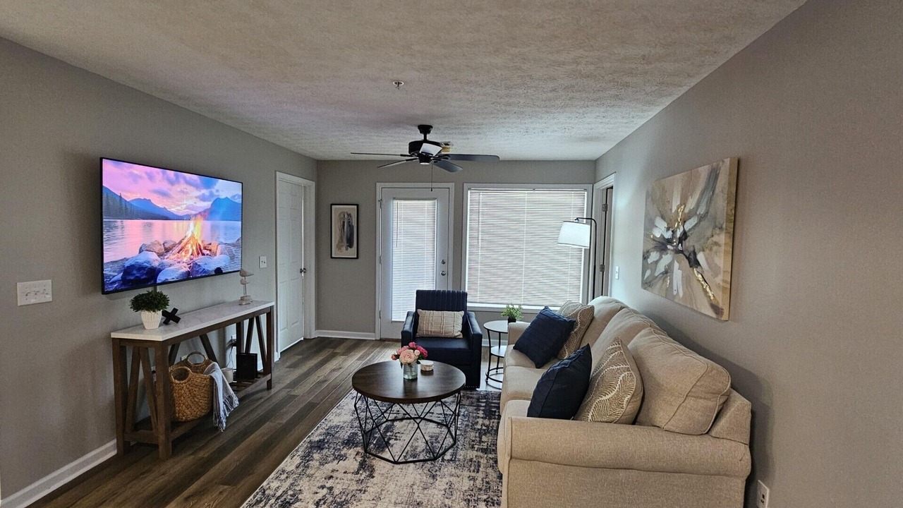 Photo of Livingroom in Auburn