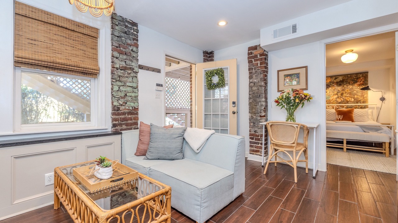 Photo of Livingroom in Inman Park