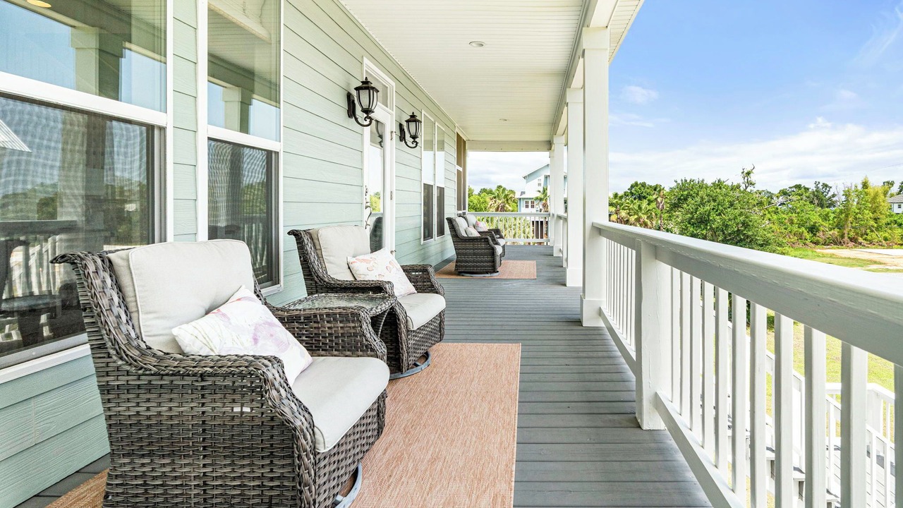 Photo of Patio Balcony in Henderson Point