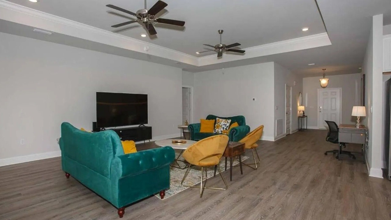 Photo of Livingroom in Foley