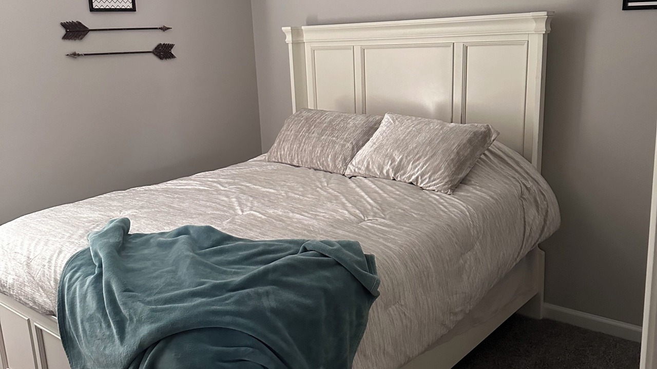 Photo of Bedroom in Taylorville