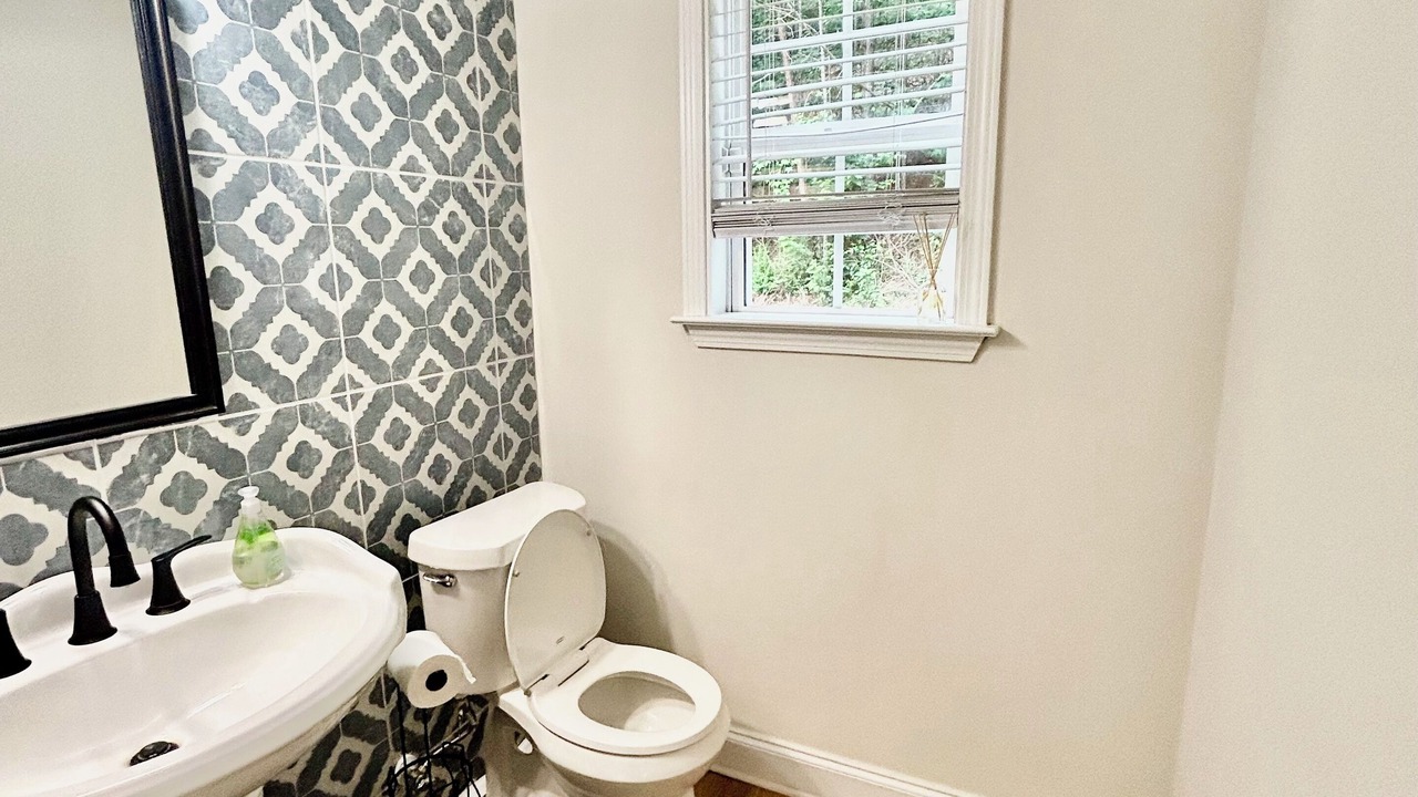 Photo of Bathroom in Mableton