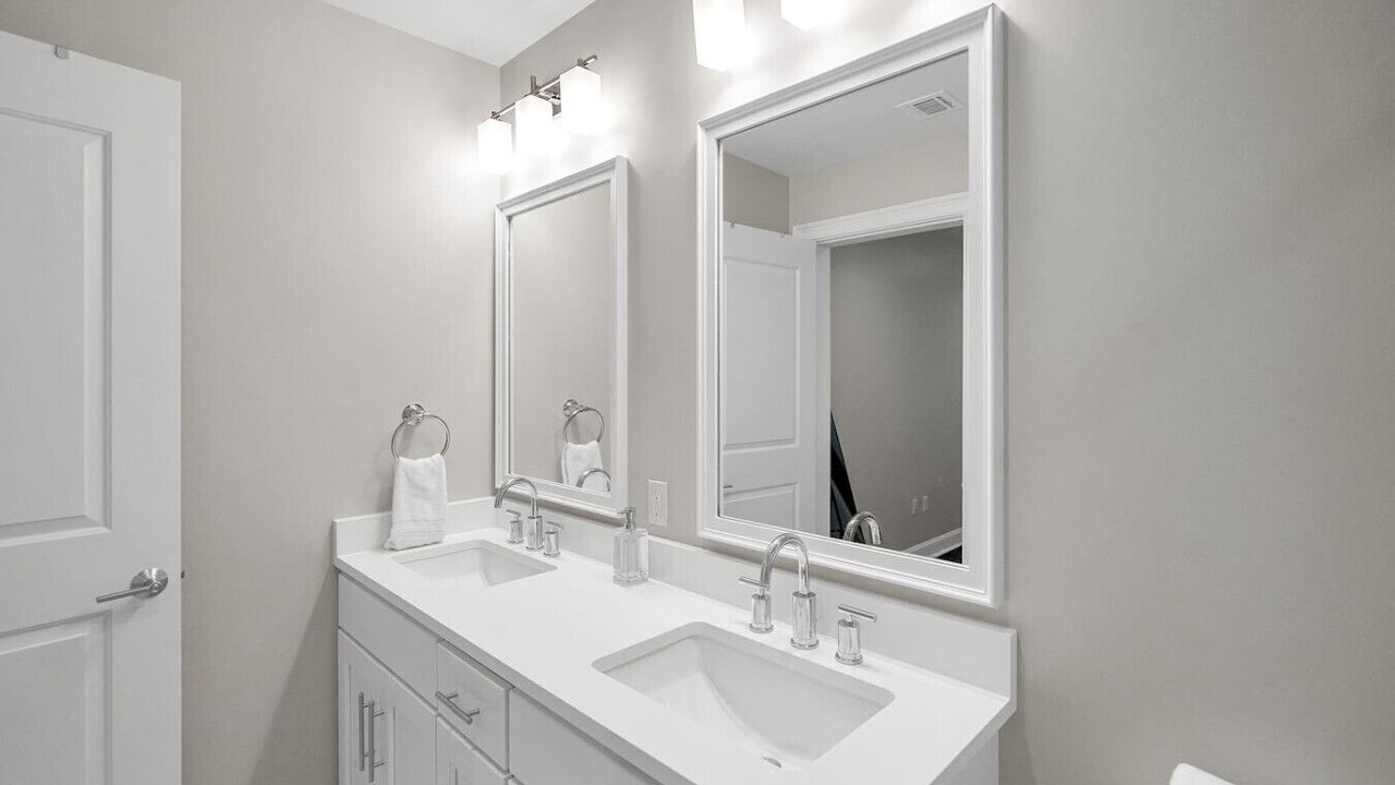 Photo of Bathroom in Central Business District