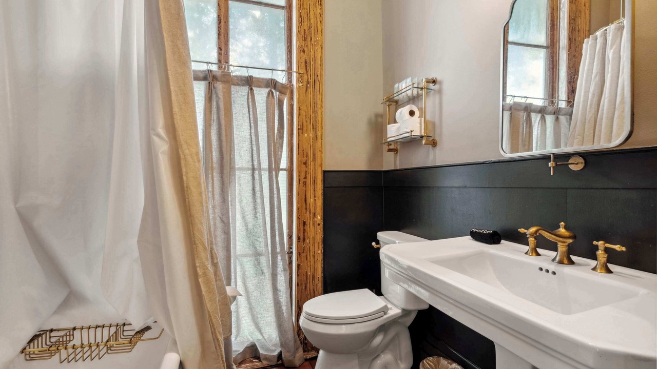 Photo of Bathroom in Faubourg Lafayette
