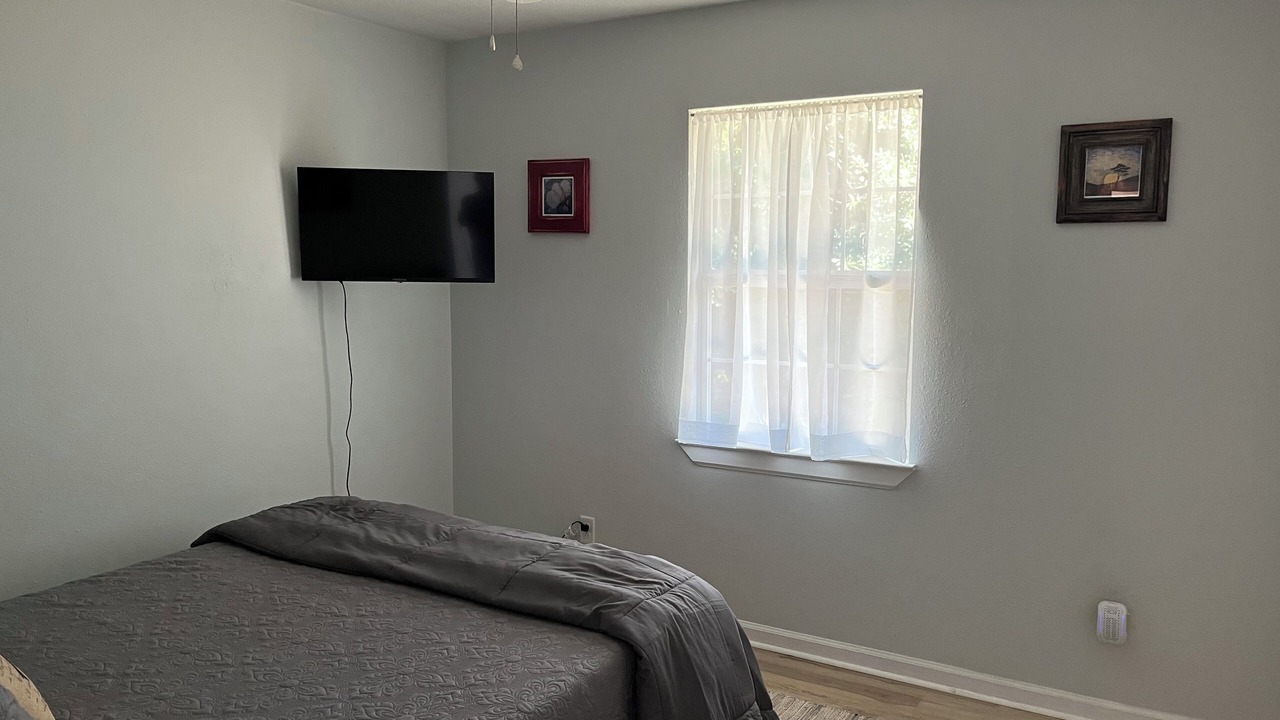 Photo of Bedroom in Pascagoula