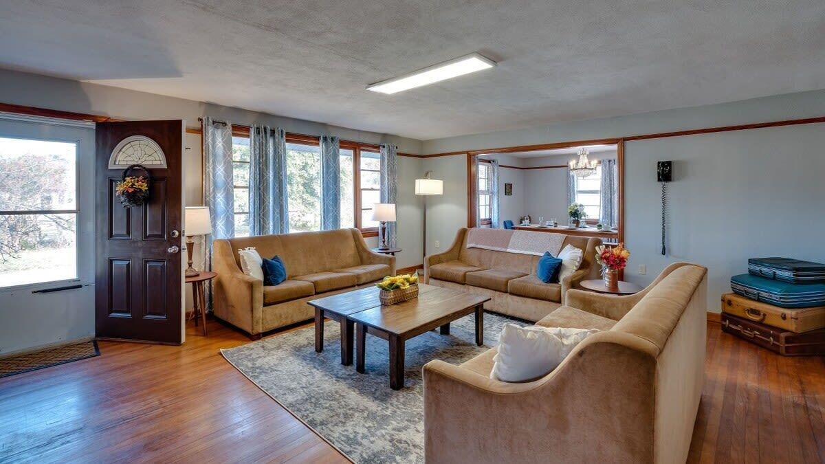 Photo of Livingroom in Savannah