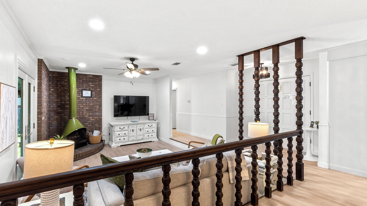 Photo of Livingroom in Perry
