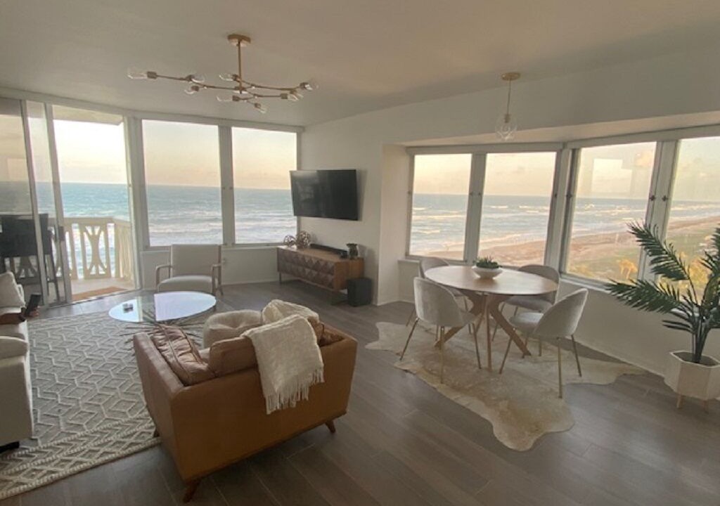 Photo of Livingroom in Ormond-by-the-Sea