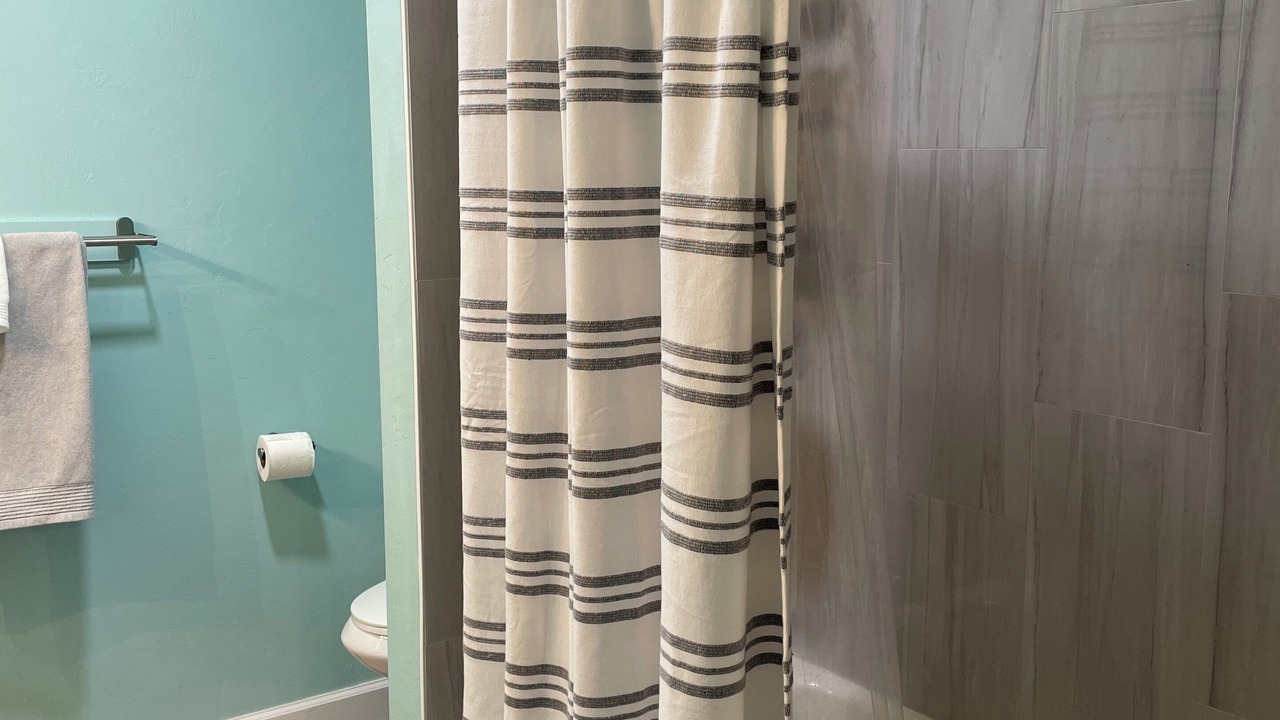 Photo of Bathroom in Putnam Hall