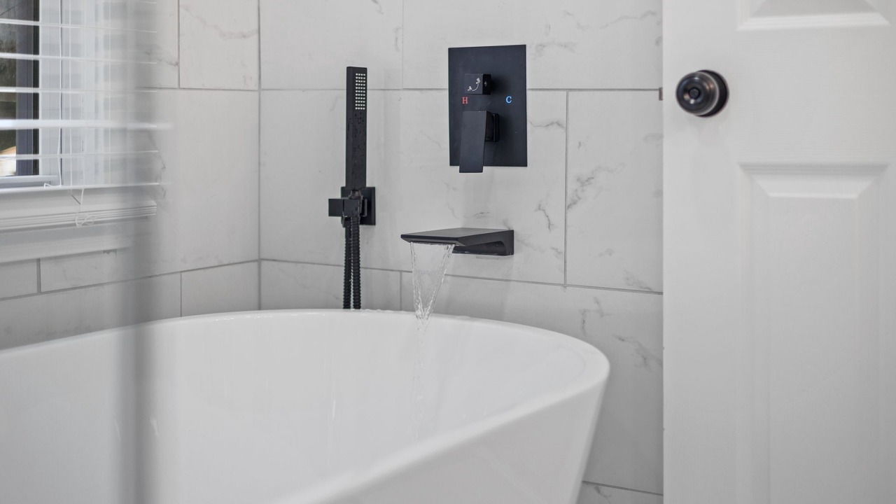 Photo of Bathroom in Belvedere Park