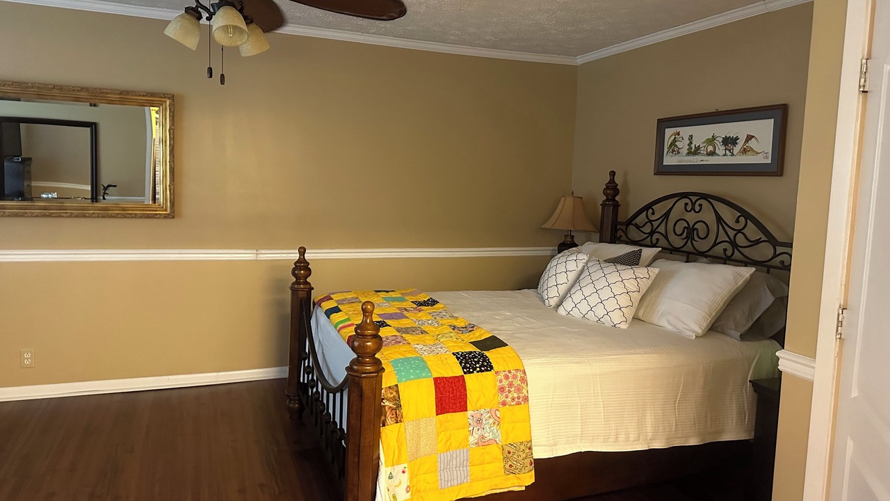Photo of Bedroom in Moss