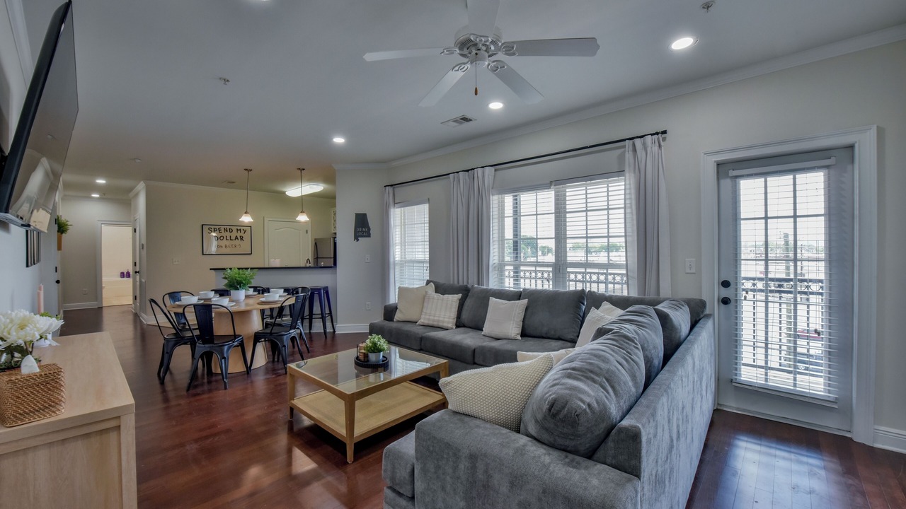 Photo of Livingroom in Tuscaloosa