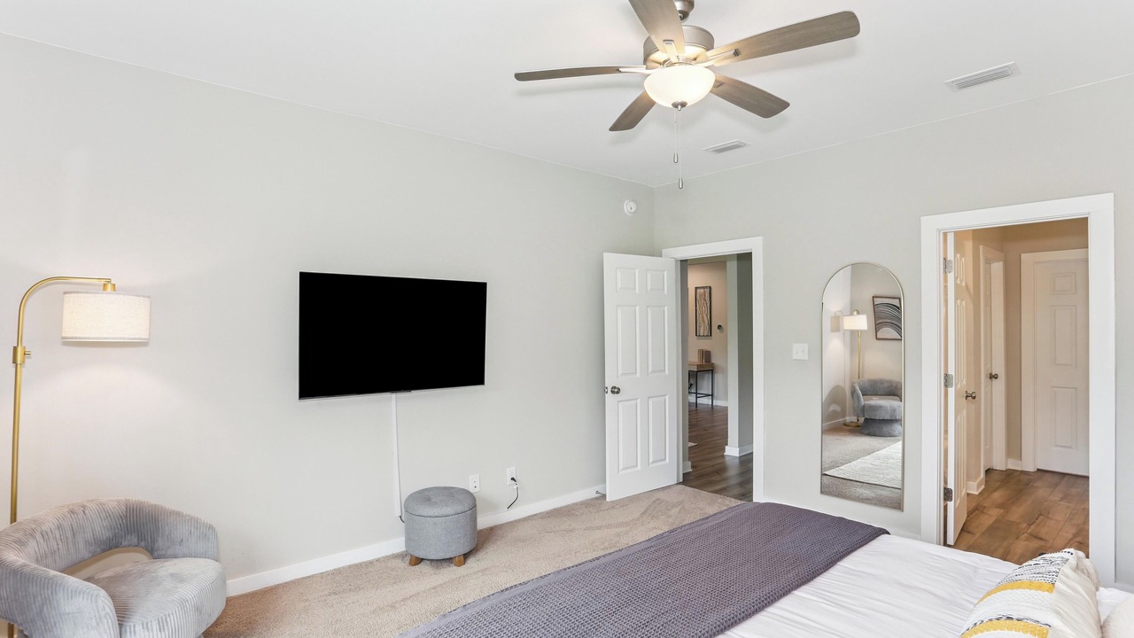 Photo of Bedroom in Foley