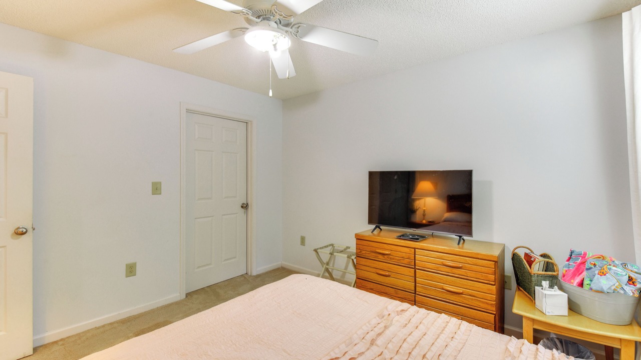 Photo of Bedroom in Six Mile