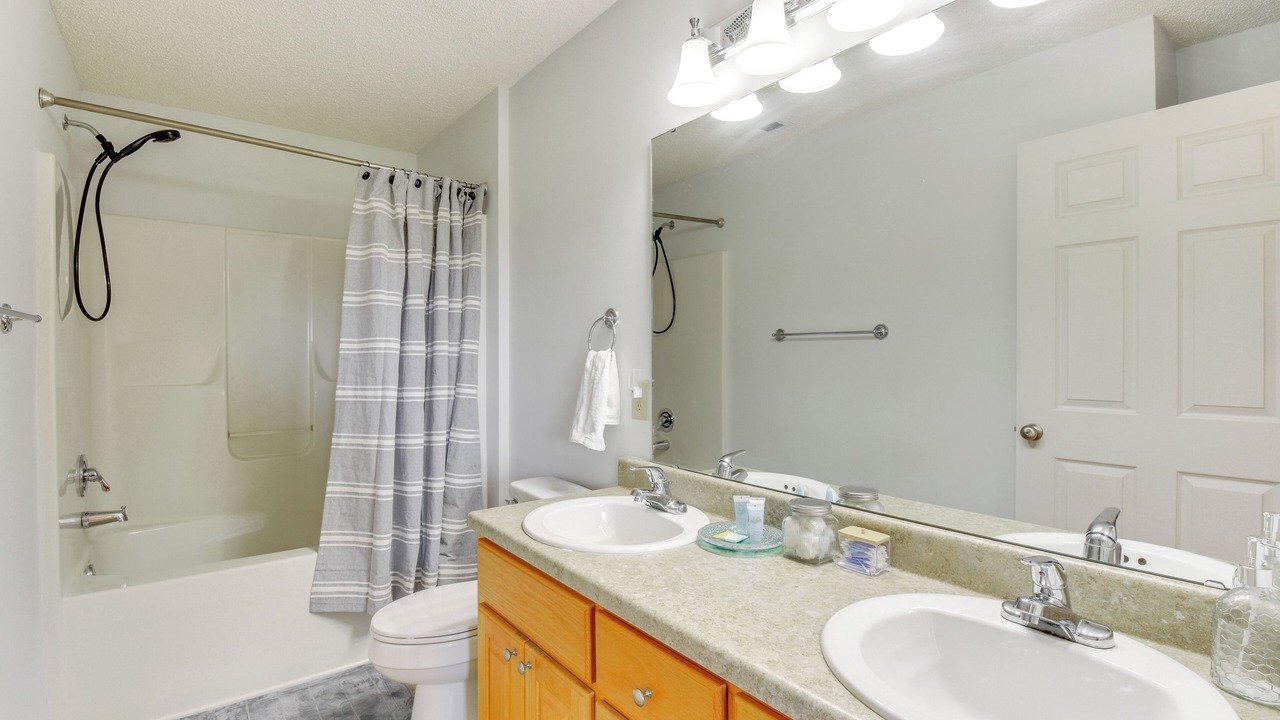 Photo of Bathroom in Six Mile