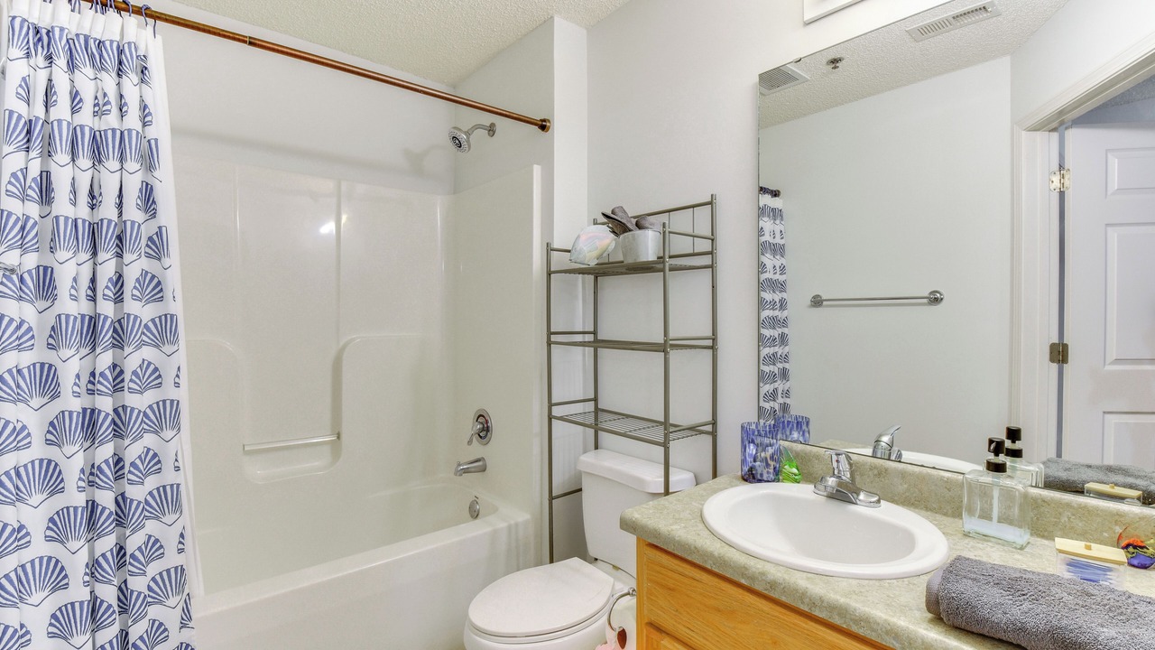 Photo of Bathroom in Six Mile