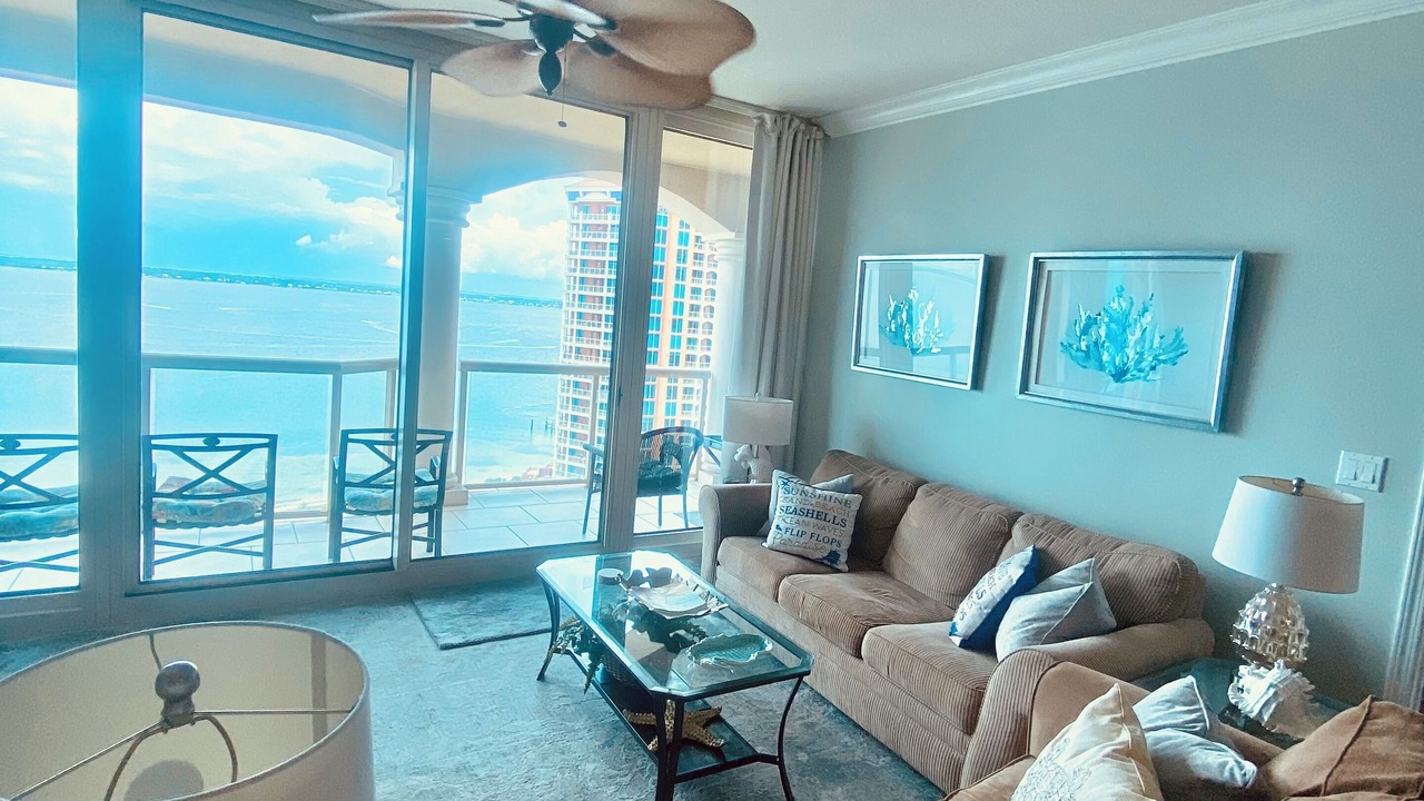 Photo of Livingroom in Pensacola Beach