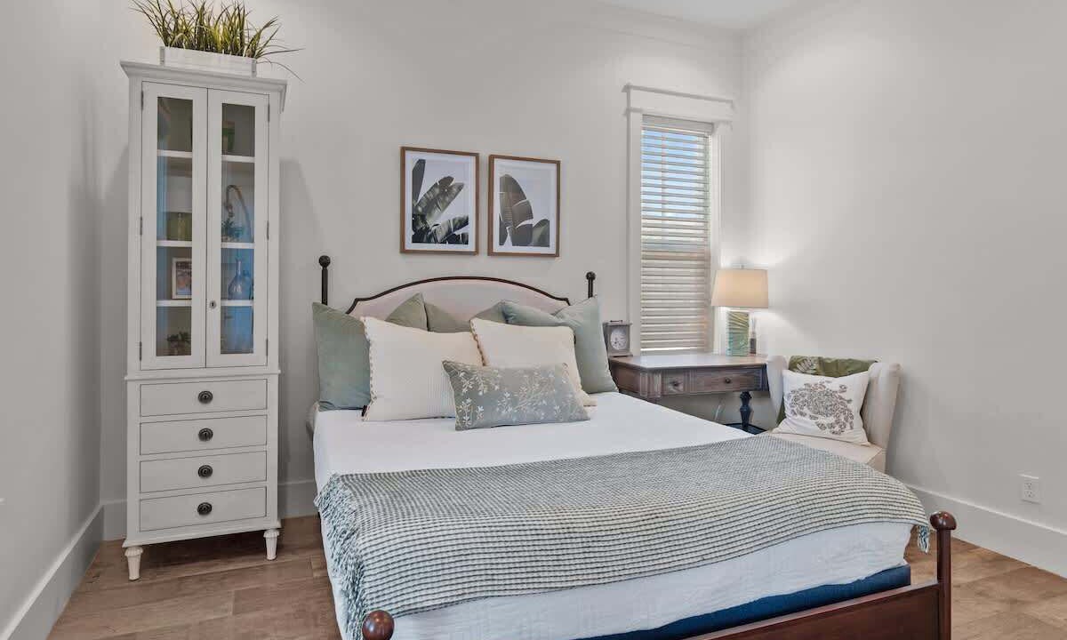 Photo of Bedroom in Lakeside at Blue Mountain Beach