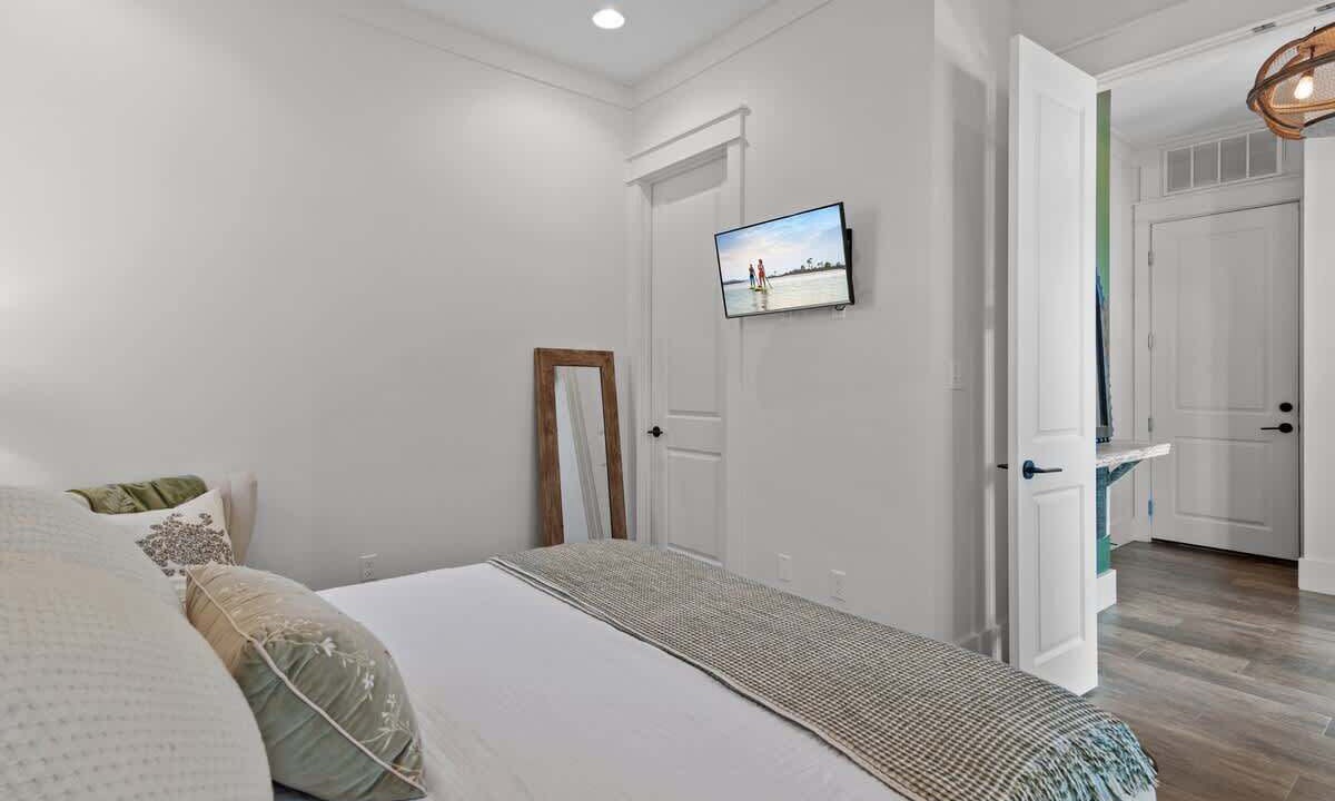 Photo of Bedroom in Lakeside at Blue Mountain Beach