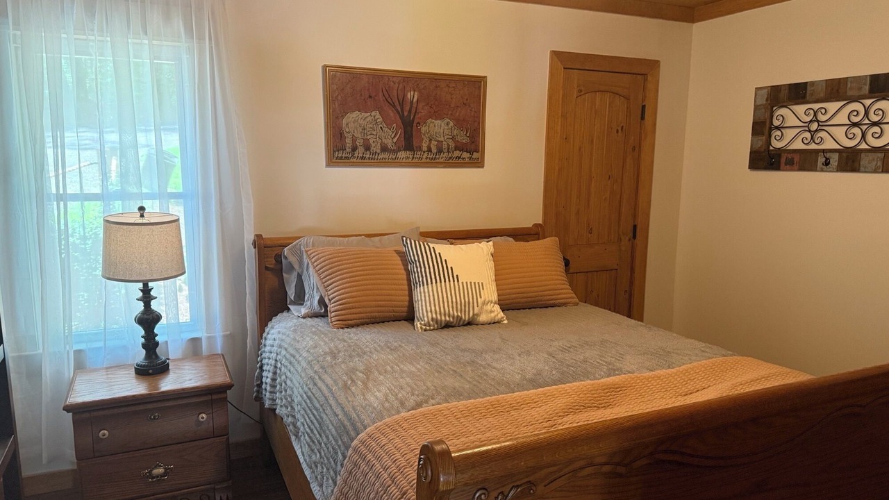 Photo of Bedroom in Dadeville