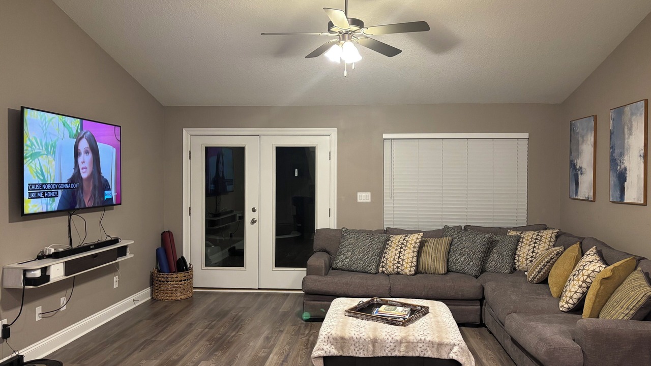 Photo of Livingroom in Milton
