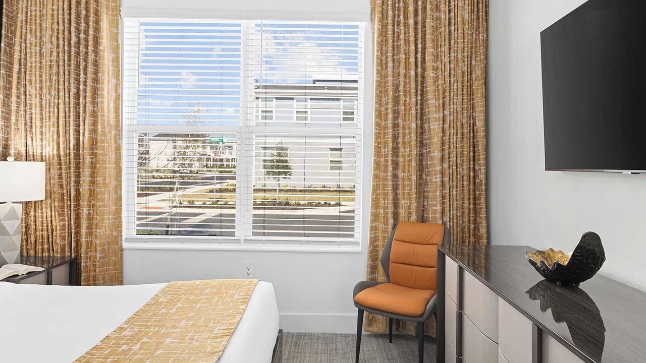 Photo of Bedroom in Florida Center