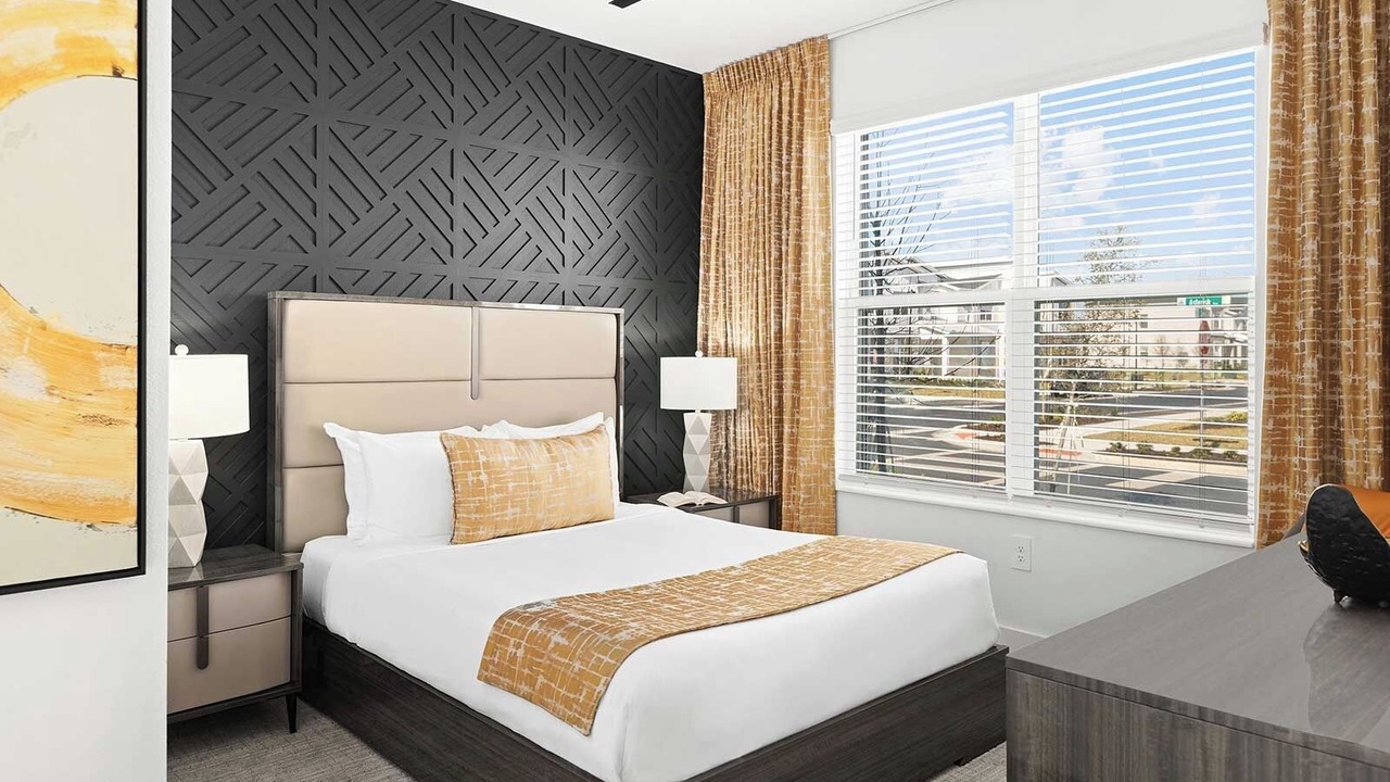 Photo of Bedroom in Florida Center