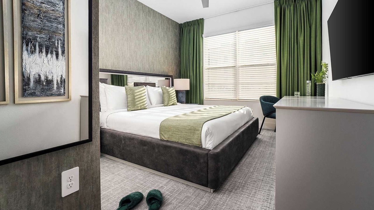 Photo of Bedroom in Florida Center