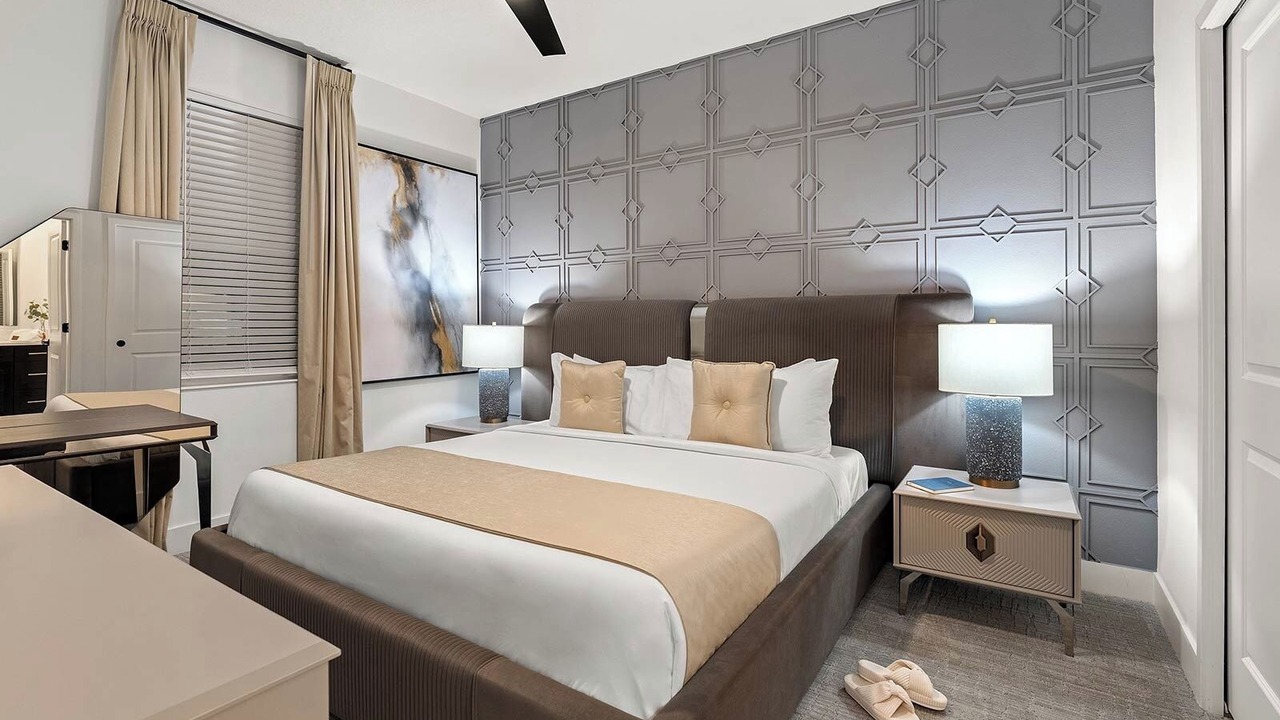 Photo of Bedroom in Florida Center