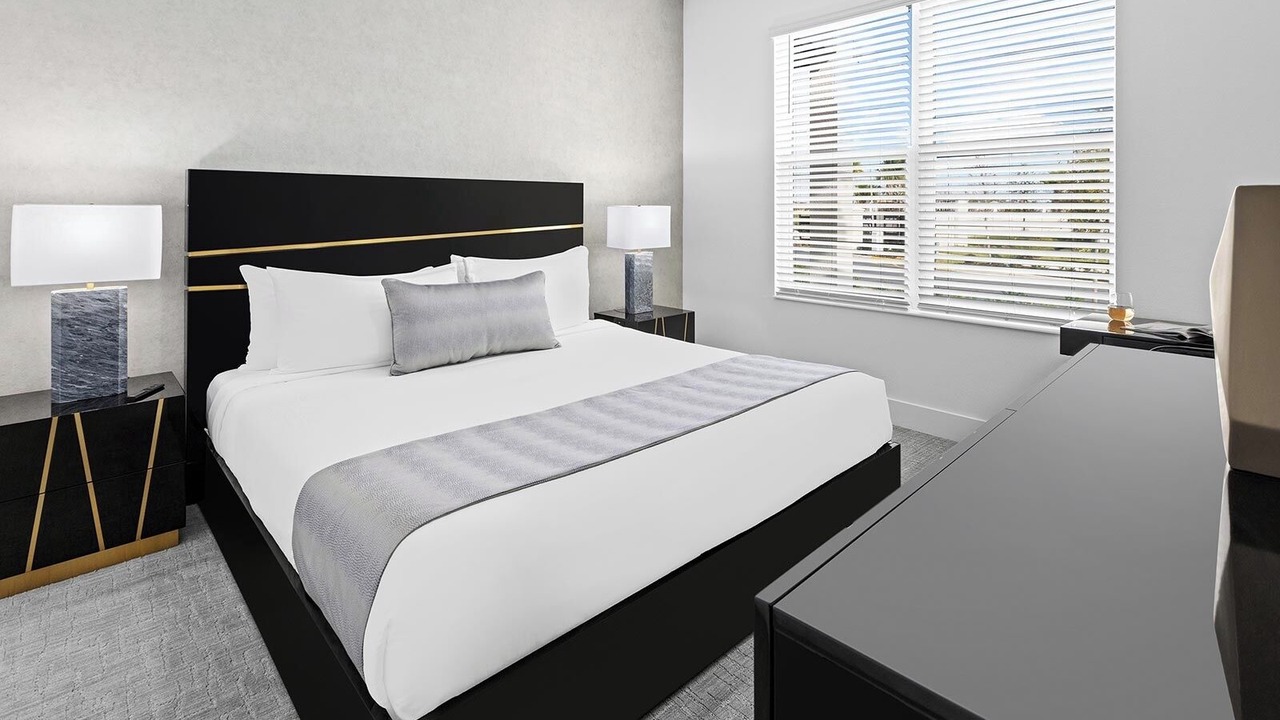 Photo of Bedroom in Florida Center