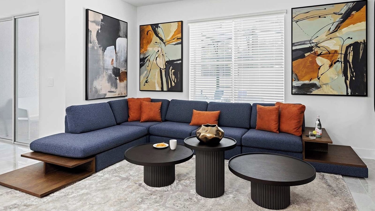 Photo of Livingroom in Florida Center