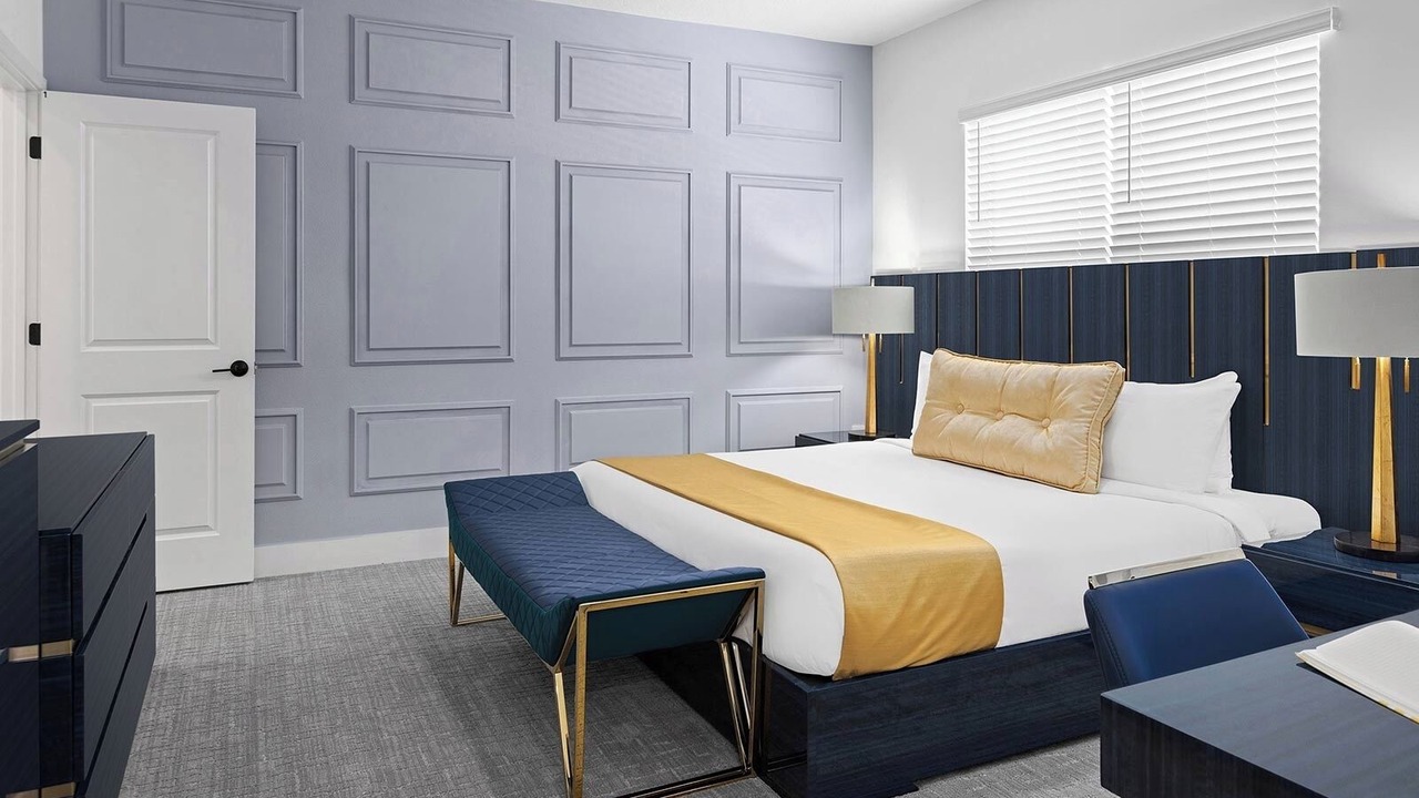 Photo of Bedroom in Florida Center