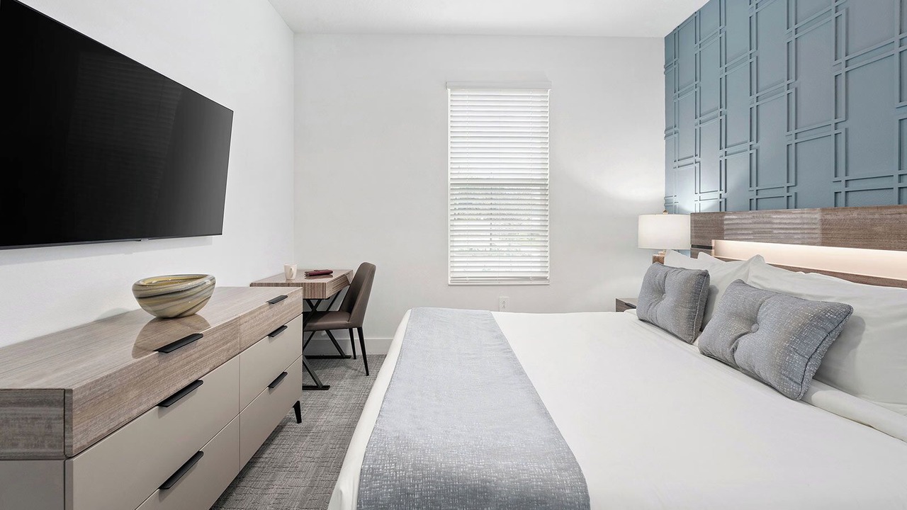 Photo of Bedroom in Florida Center