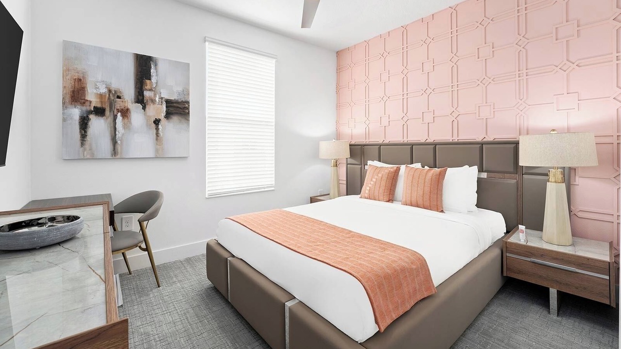 Photo of Bedroom in Florida Center