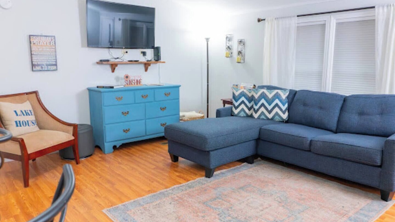 Photo of Livingroom in Interlachen