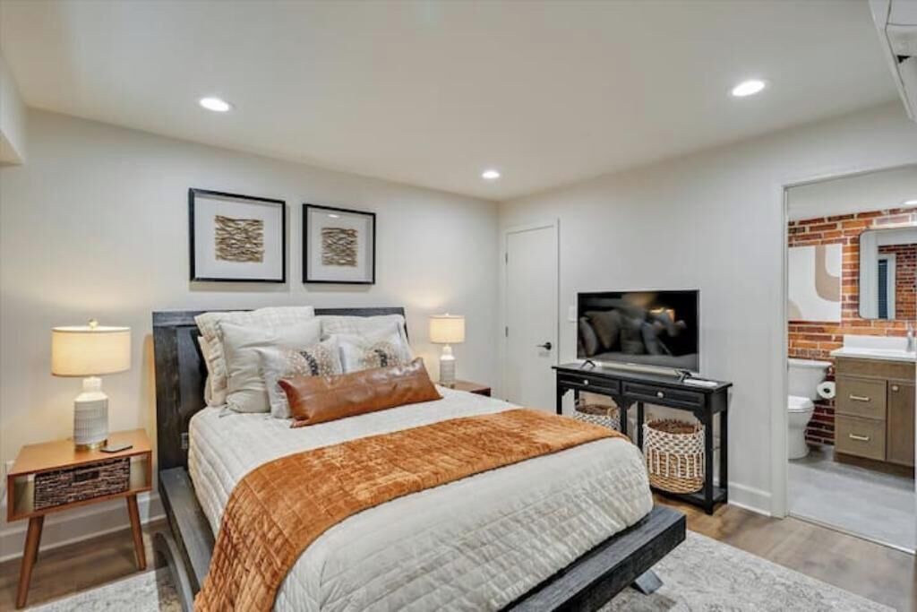 Photo of Bedroom in Downtown Jackson